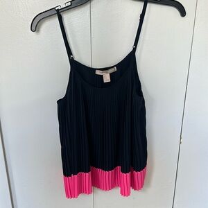 Cute cropped tank top for the summer or a cute night out !
